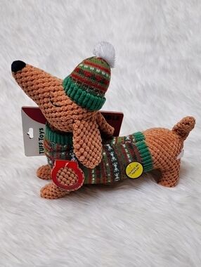 Christmas Plush Squeeker Dog Toy Brown Dog With Red & Green Sweater & Beanie New